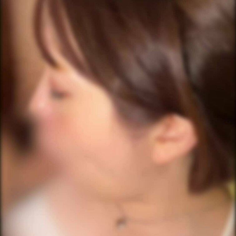 8/6 19:00から配信スタート😎

最強クチマンコ新妻REI 36歳　寝取られマッサージ　スマホアングルVer