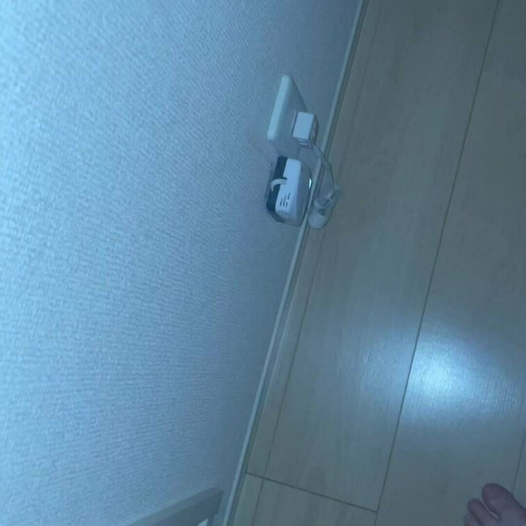 何をしてるかと思えば
オナニーしてました😁