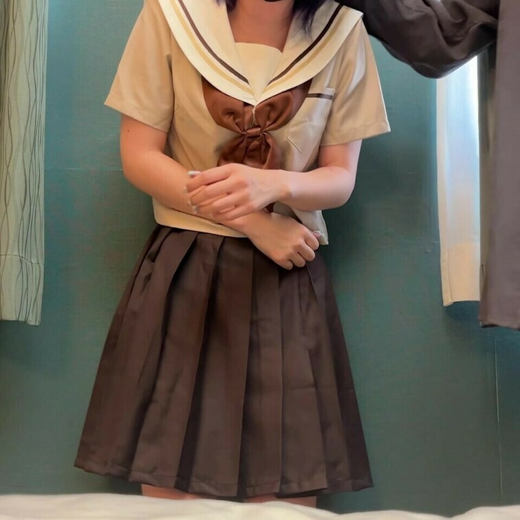 制服○○○顔出し