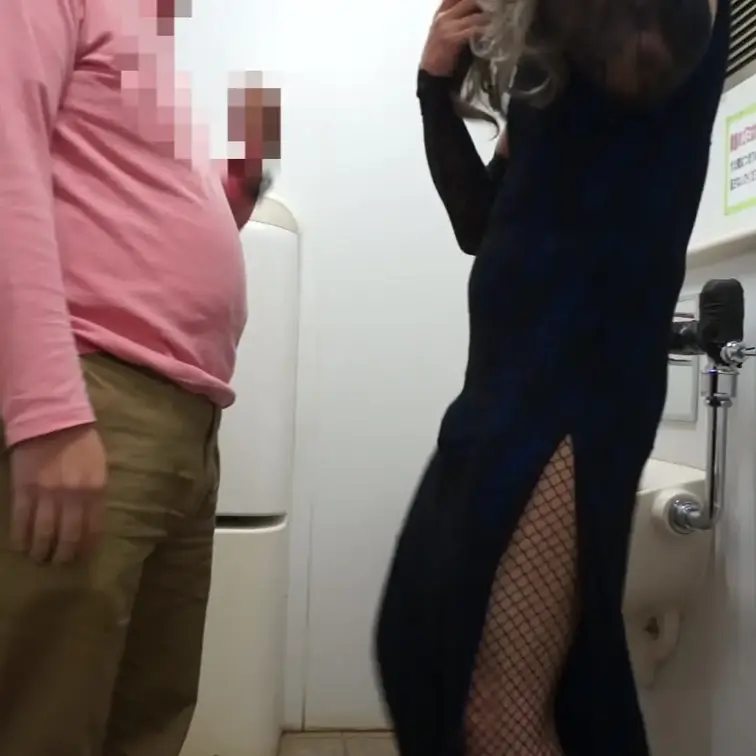 黒青のロングのチャイナドレスでエッチ♡