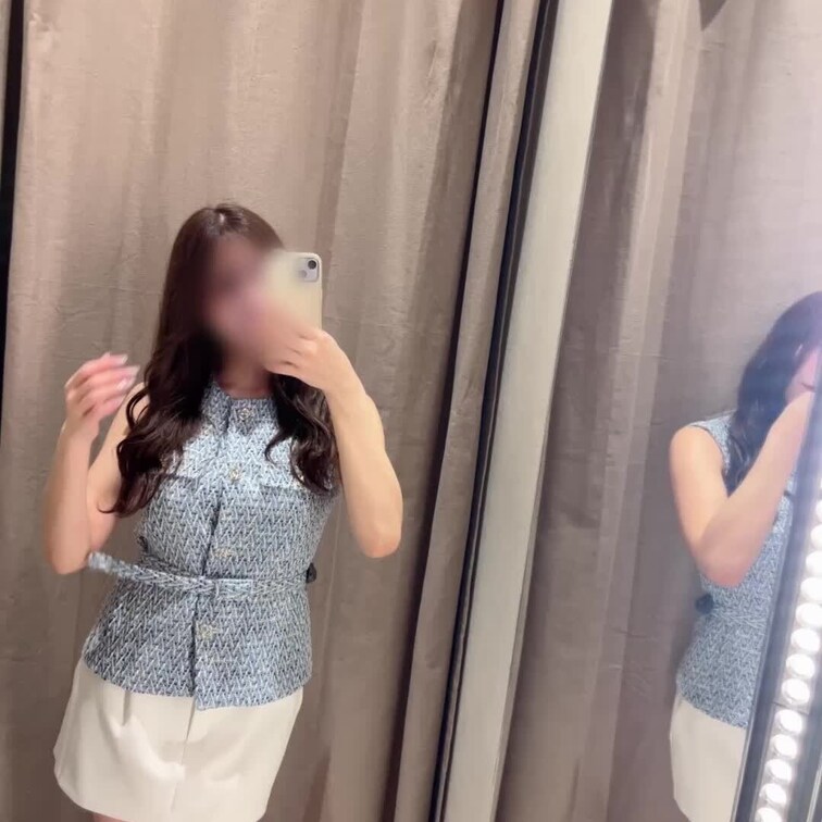 【無料】このお洋服悩んだ末にかわいくて購入したよ🩵
