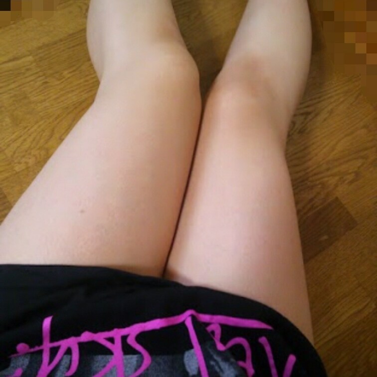 足触ってください
好きですか？