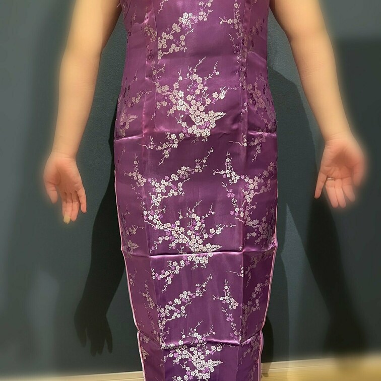 チャイナ服の妻