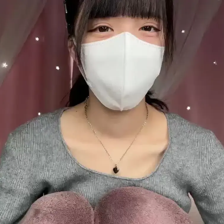 【みれい 20 歳】

みれいさんのライブ配信動画です
生ライブ配信だと、1 回の有料配信を視聴すると、おおよそ平