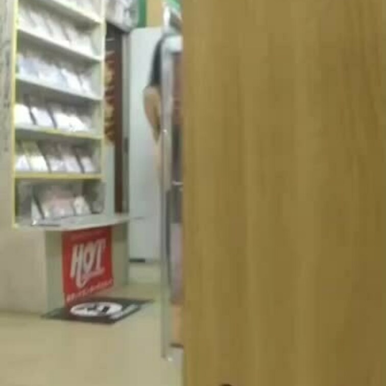 レンタルビデオ店-14-

近い方で…デートに参加されたい方は大歓迎です。
ご希望の方はコメント下さいね。