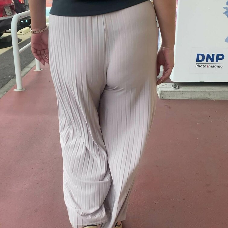透け尻‼️歩行ムービー