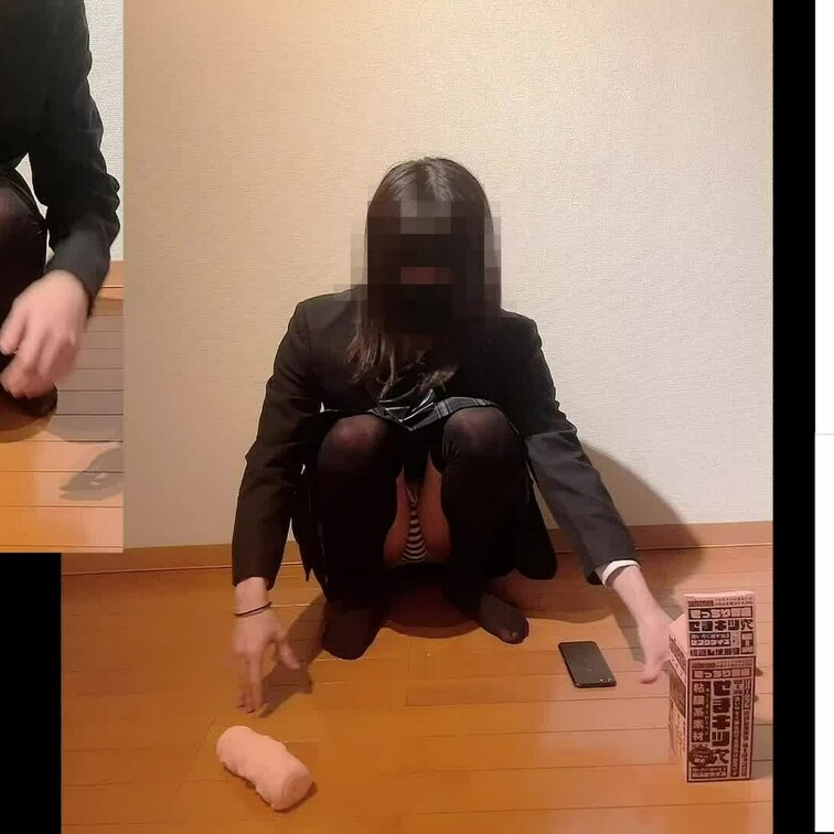 制服着て【きっちり貫通 せまキツ穴】を使ってオナニーしています。
