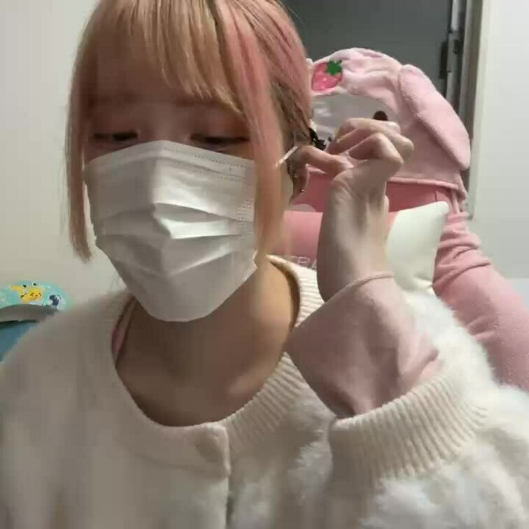 【みれい 20 歳】

みれいさんのライブ配信動画です
生配信 だと、1 回の有料配信を視聴すると、おおよそ平均 