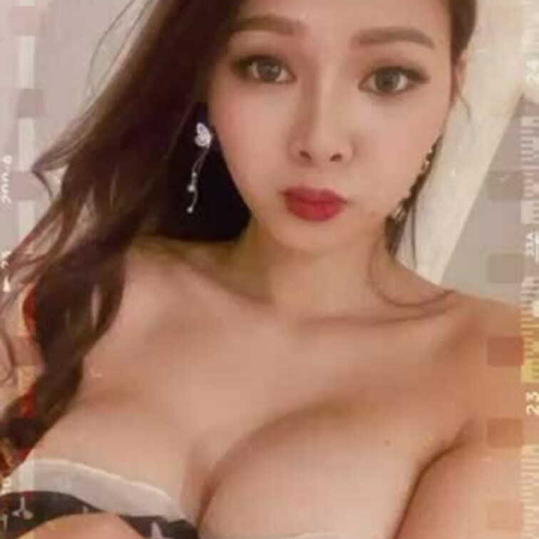 初めましてニューハーフでセクシー女優の
🍑ミランダみゆ🍑です。ファンの方向けに色んな動画載せていくので観てくださいね💖