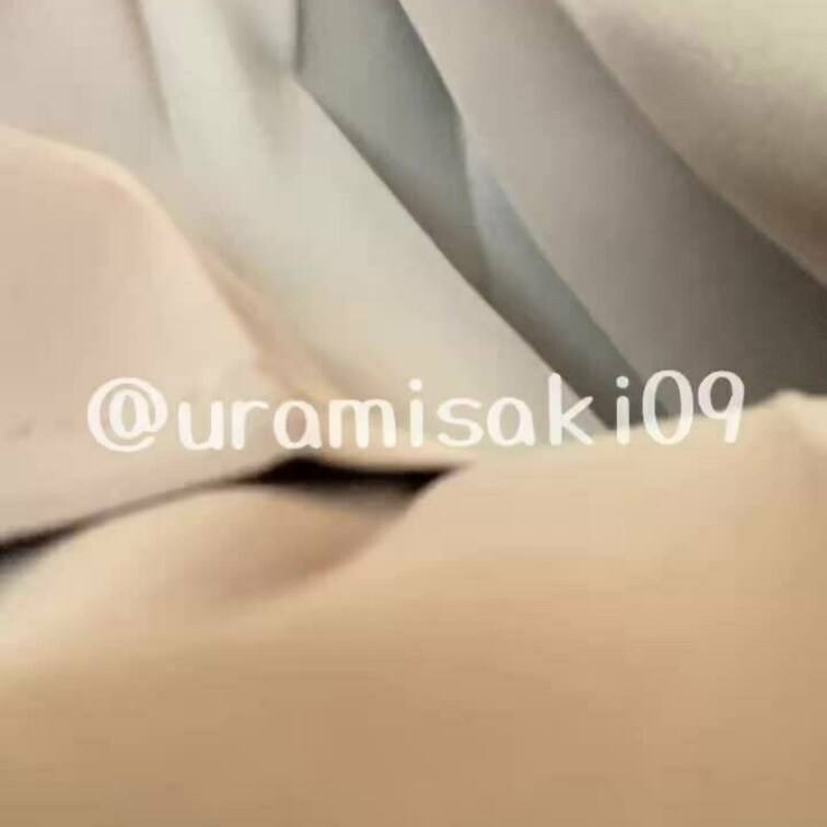 人妻のスカートの中👀