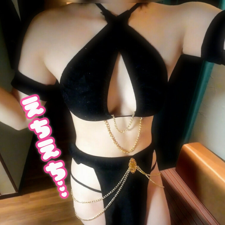 えちえちな服きせられてぷんぷんしてたらオス様ち〇ぽぶちこまれていっぱいアヘアへしちゃいました♡♡
本編はこちら⬇️