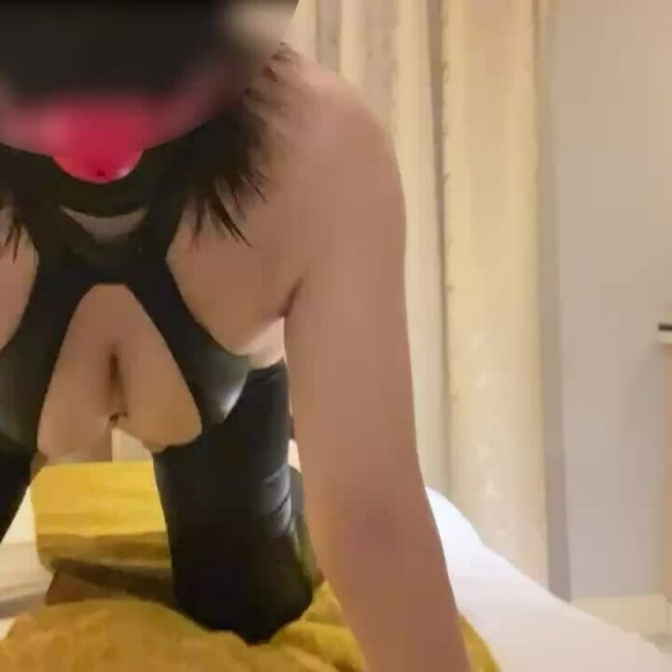 【マニア向け】ボンテージ姿に猿ぐつわして涎をタラタラ垂らしている変態動画です❤️ドM秘書の唾液欲しい方いますか⁉️ドM秘
