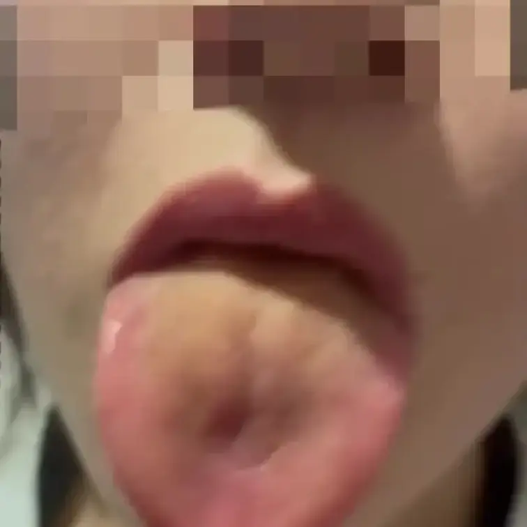 私の舌ベロに媚びてヘコヘコして

