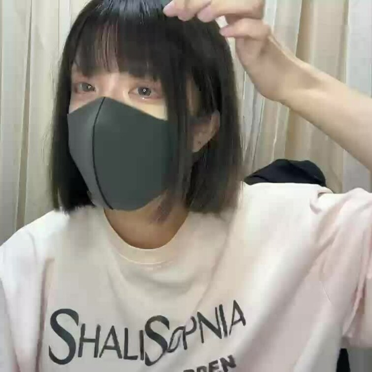 【みれい 20 歳】

みれいさんのライブ配信動画です
生配信 だと、1 回の有料配信を視聴すると、おおよそ平均 