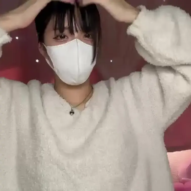 【みれい 20 歳】

みれいさんのライブ配信動画です
生ライブ配信だと、1 回の有料配信を視聴すると、おおよそ平