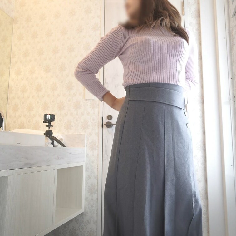 リクエストにお応えして脱衣から入浴、シャワーシーン、着衣までのお風呂動画です🥺

寝起きのすっぴんなので顔はボカシで