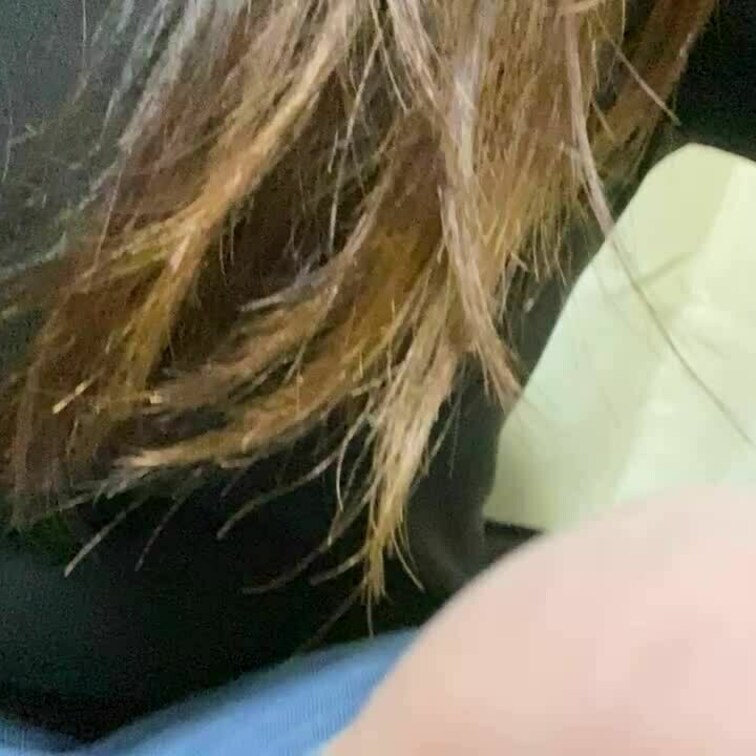 ヤンキー座り🤭これめっちゃにおい上がってくる🫠
