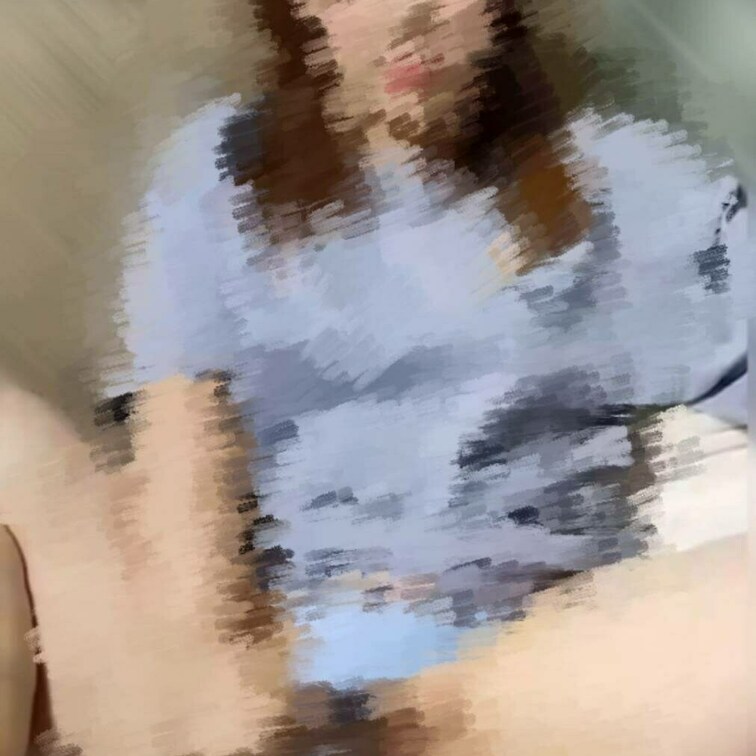 顔出しオマンコ晒しはパパ友や近所の人に見つかったらと思うと興奮しちゃう変態ママです