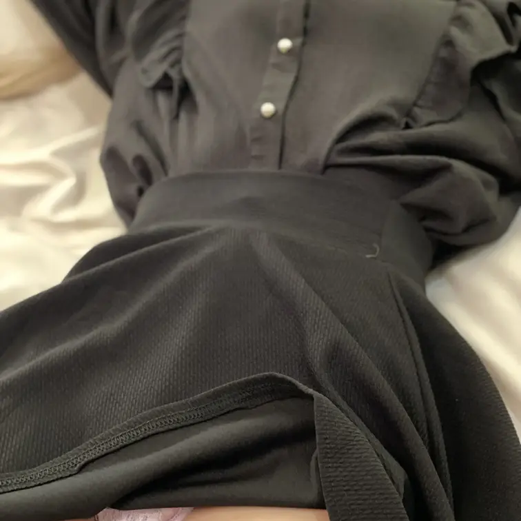無防備なのたまりませんよね。好きにして!
フォロー必須!
地雷系スレンダー美女、ゆんちゃん登場🖤
黒が映える白肌と