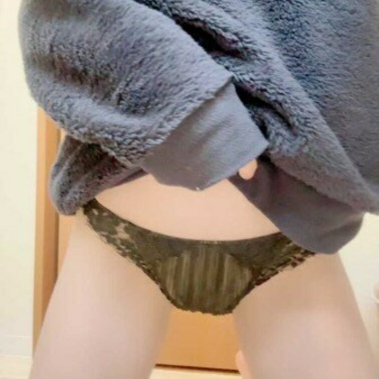 今日のヒナの下着です🥰
全裸はオマケです😊