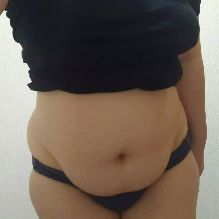 ノーブラオナニーの続きです。
下乳見えるまでティーシャツめくりあげて乳首とクリでいったあと、おっぱい見せてクリイキして