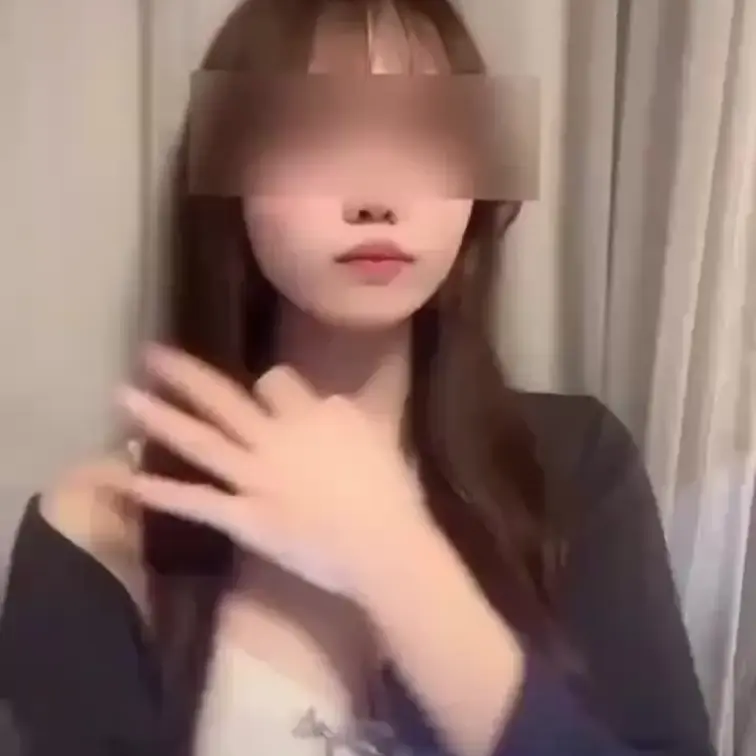 最後笑ってしまったNG動画w
よく聞かれるけど全部の動画三脚で1人で撮ってるし彼氏もいませんw