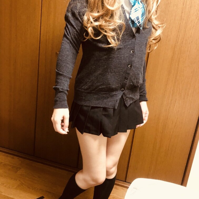 熟女の○○○コスプレ。
学生時代は黒ギャルでした。