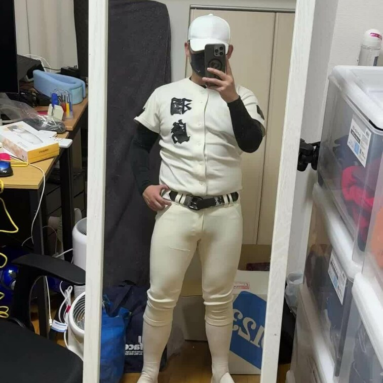 全身白野球ユニ、俺がヘビー級ですが