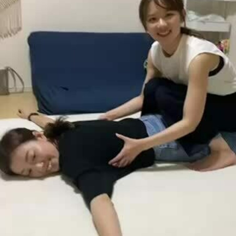 皆様いつもご購入ありがとうございます☺️
今回のくすぐり動画はこちらです👍

是非見てあげてくださいね(  ˆОˆ