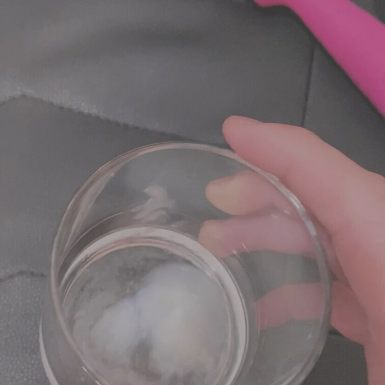 電マオナニー💕

ドロっとした精子コップにいれてみた🥰