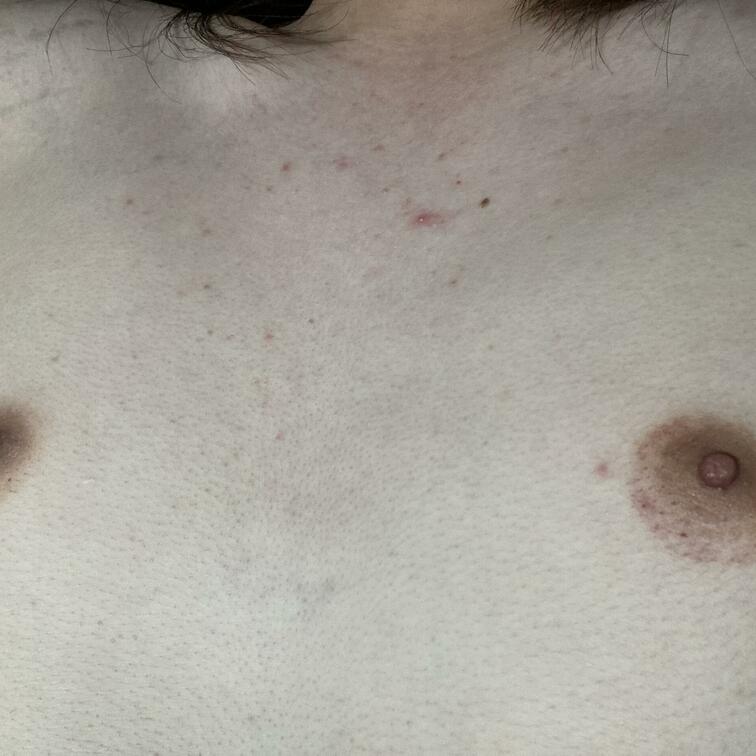 おっぱい笑