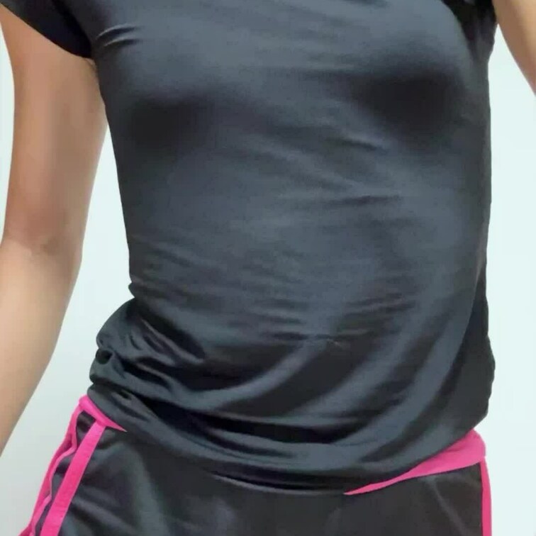 筋トレ後ほやほやのトレーニングウェアの中♥️
見てみる🦭？💓