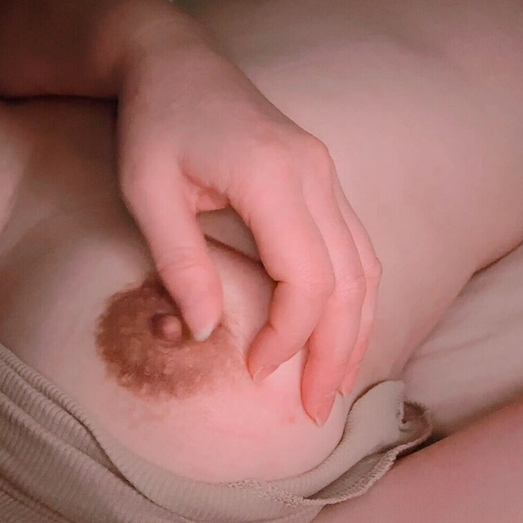 チクニー❌デカ乳輪❌熟女
次は潮吹きしながらおな載せますね𝐧𝐞𝐱𝐭…🧸𓈒 𓏸