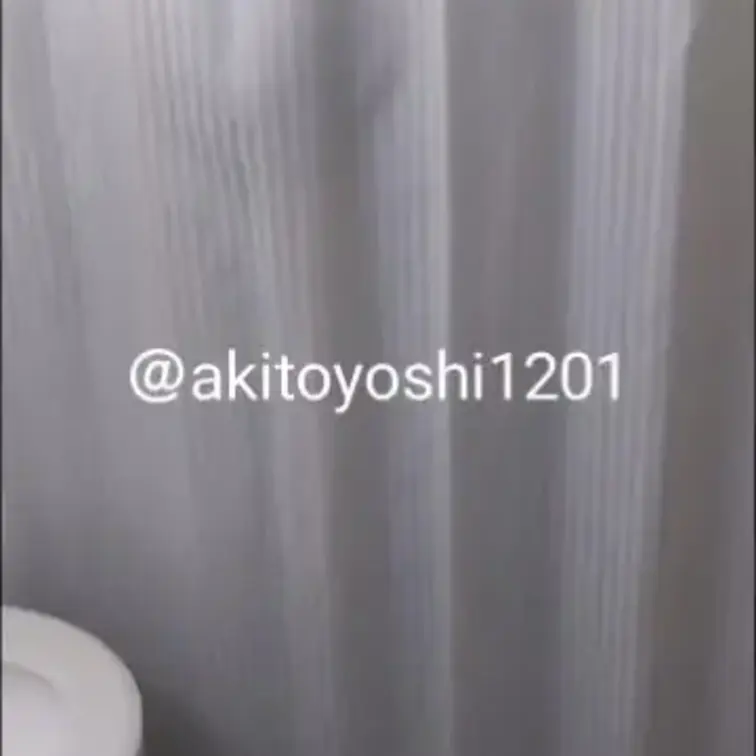 NTRプレイ終了後、フォロワーさんとシャワー浴びに行った妻…

覗きに行くとカーテン越しに聞こえてくるのは…
