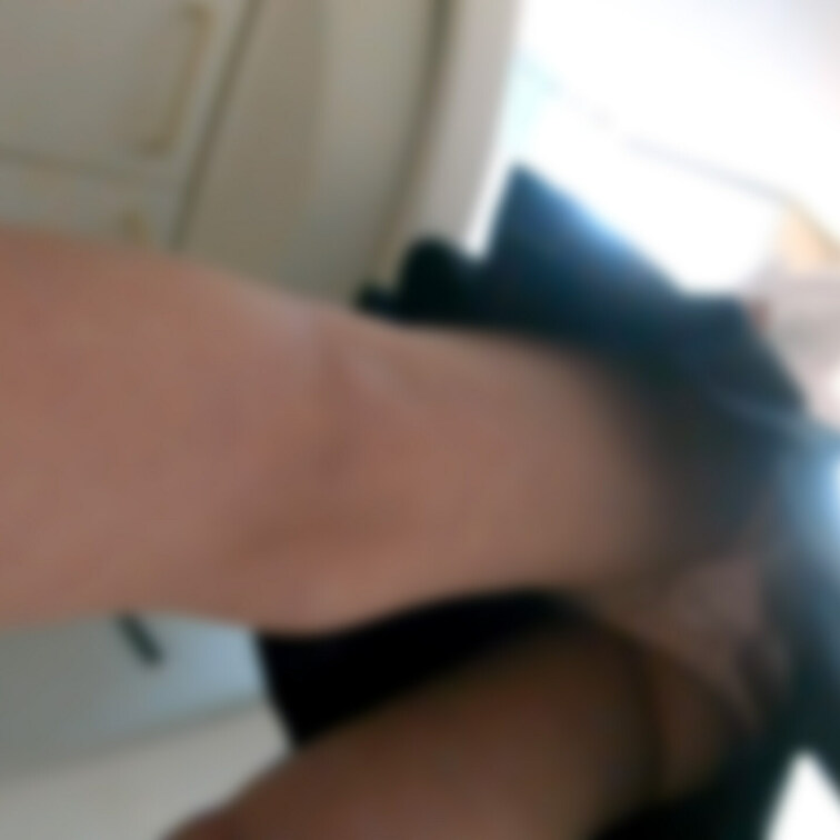 やっぱ、制服のスカートは短い方が
可愛さが増すよね。

でも、短すぎだろw

ぷちプランならボカシなし！
