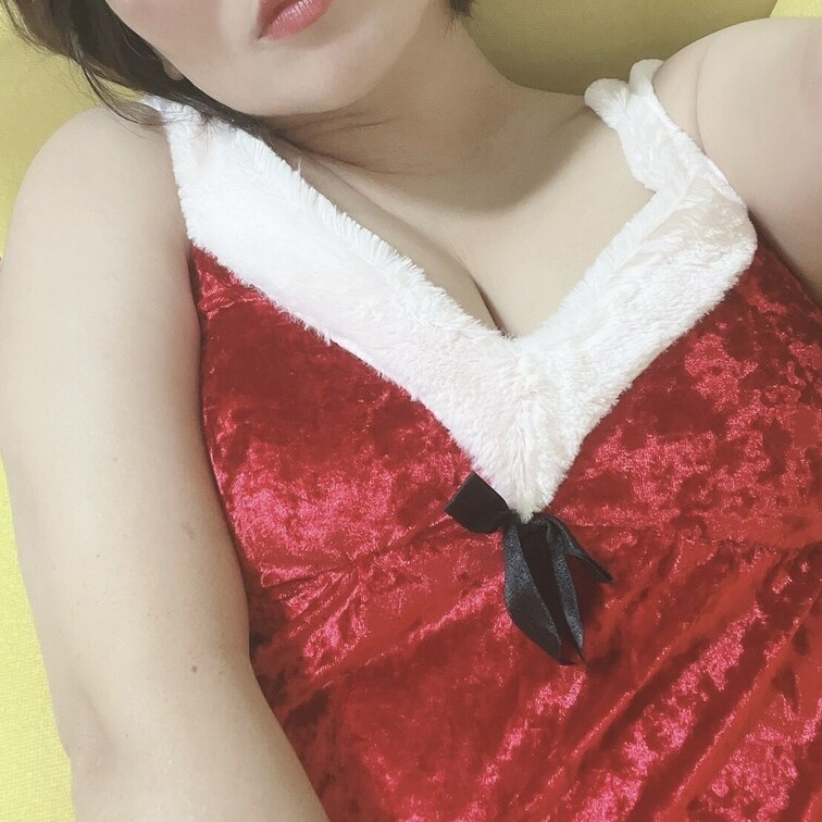 今夜はサンタで🧑‍🎄🎄❤️
プレイ❤️
#コスプレ
#応援してね❤️