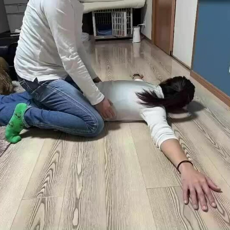 皆様いつもご購入ありがとうございます☺️
今回のくすぐり動画はこちらです👍

是非見てあげてくださいね(  ˆОˆ