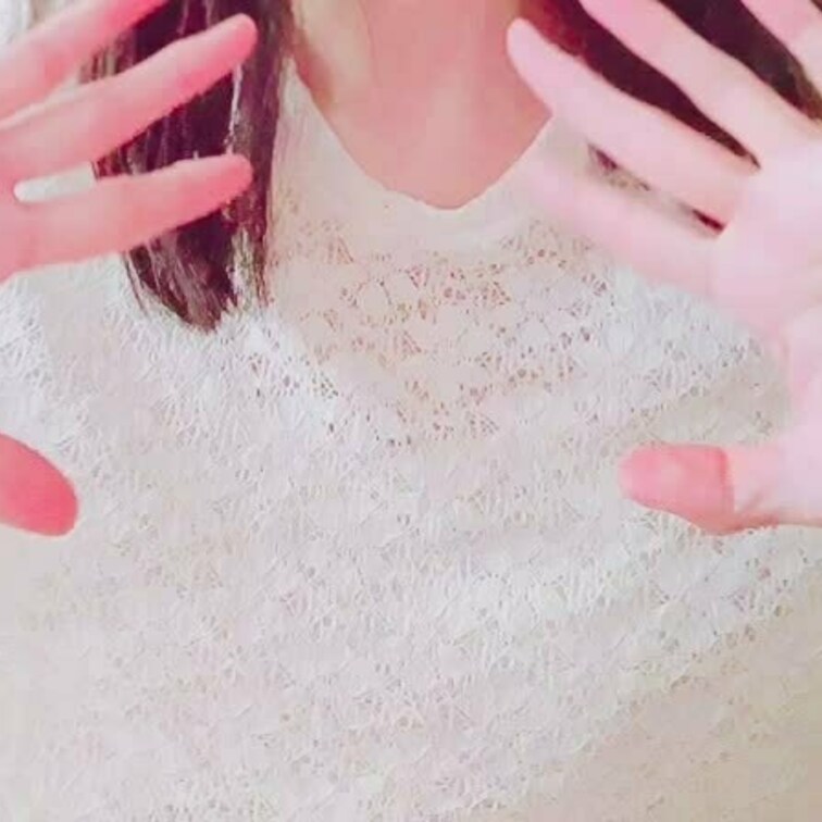 お洋服ぬぎぬぎして ちっぱいモミモミしてます