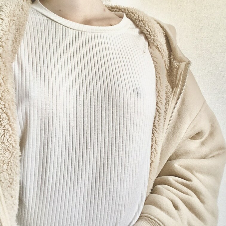 ノーブラで着てみたら思ってたよりスケスケで恥ずかしかったです(*ノωヾ)❤