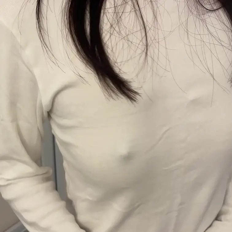 [いいねしてから見てくれると嬉しいです(*/ω＼*)]
こんなにぷっくりすると思ってなかったので恥ずかしいですね(❤️