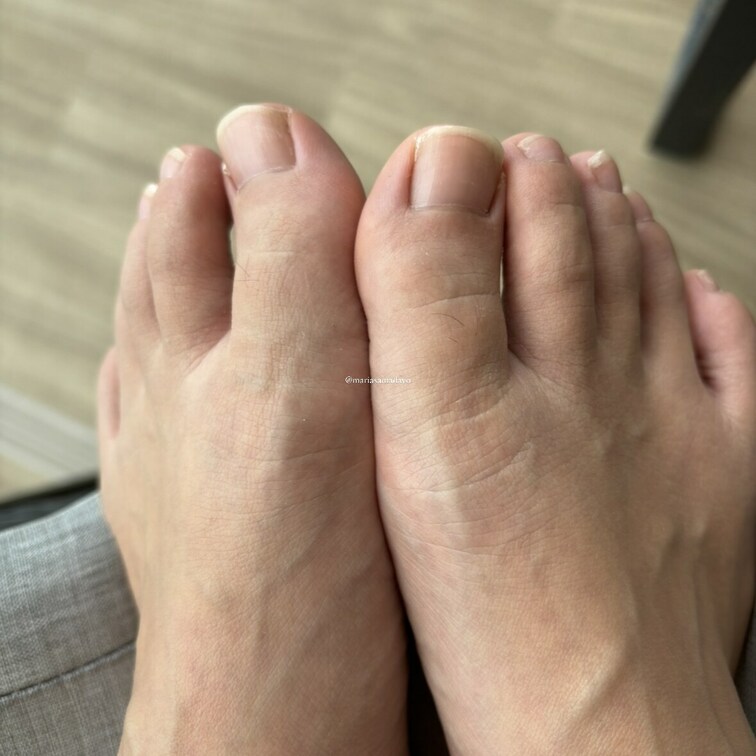 足も日向ぼっこ☀️