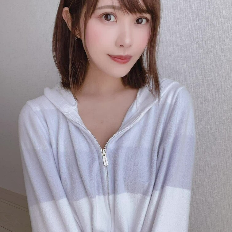 今月も早いもので最終週！

来月も、ミカのこと好きでいてくれますか？？

似合ってたら教えてください☺️
