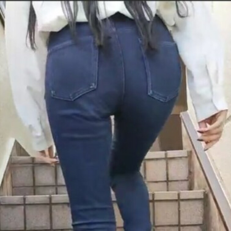 この動画のお得なロング版：https://myfans.jp/posts/c1a19b29-5b37-4ecc-8e6c