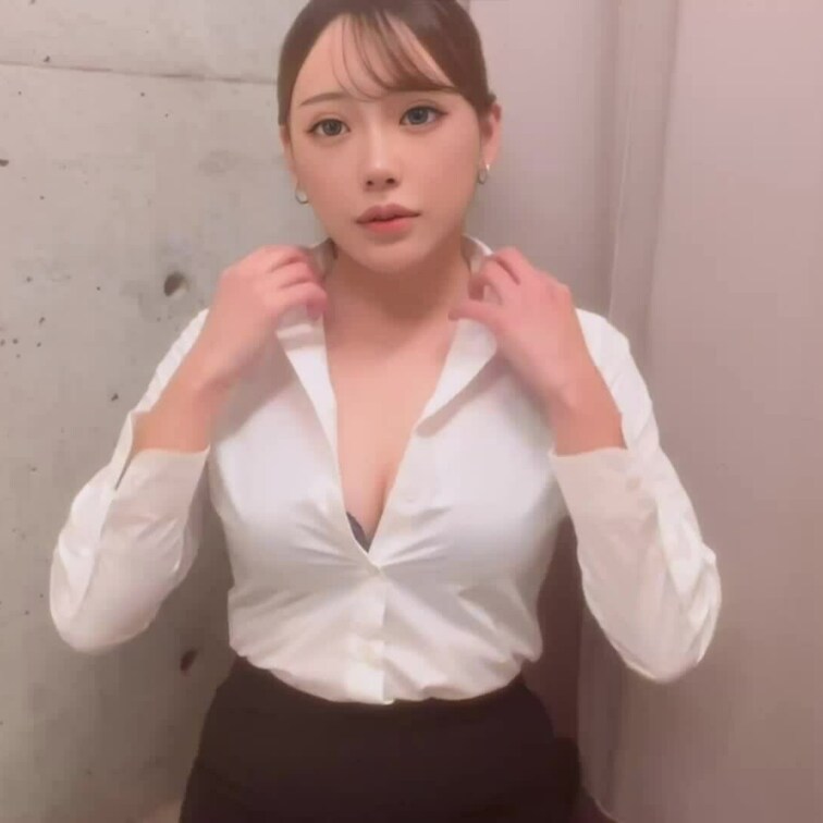 職場の倉庫で♡
