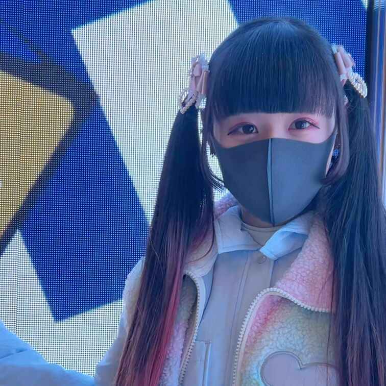 #21【RURU ○○○】
今回ストリートスナップ撮影に協力してくれたのは、パステルカラーのユメカワ系コーデが可愛いら