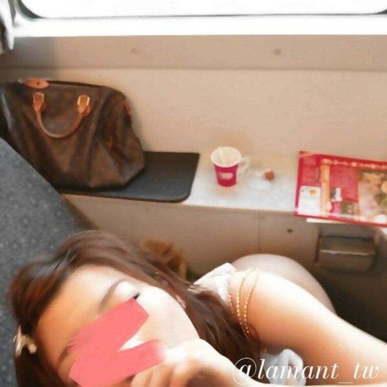 電車内でフェラチオ。