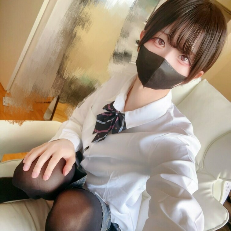 こんにちは！

男の○○○の一ノ瀬花です！☁️

みんな大好きなニーハイ制服でオナニーしたよ〜！！

コメン