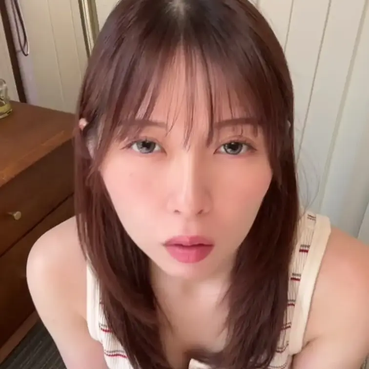 白私服　正面フェラ