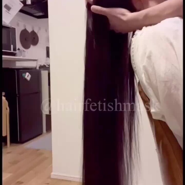 スーパーロングヘア美女