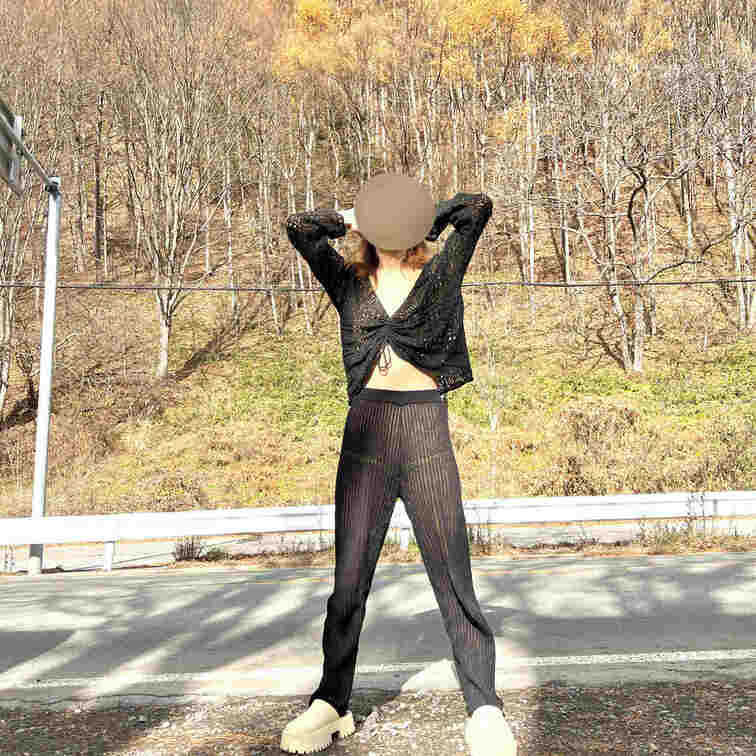 おはようございます😃
紅葉露出🍁
今回は一応パンツ履かせましたが…この方がエロかった😍
今日一日頑張って良い週末を